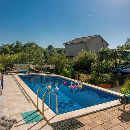 Josie Holiday home *