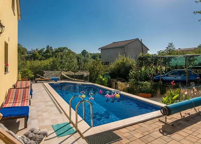 Josie Tatil Evi *