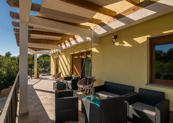 Josie Tatil Evi Malinska