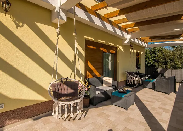 Josie Tatil Evi